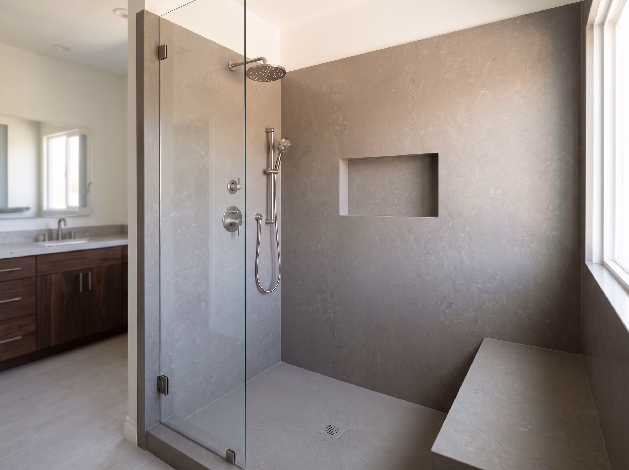 Solid-surface style shower walls with few seams